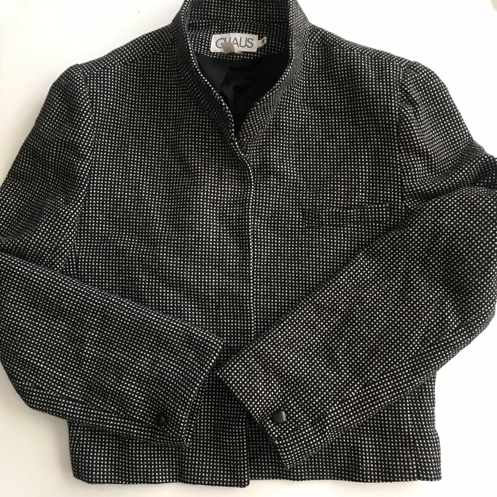 Chaus Black & White Textured Cropped Jacket